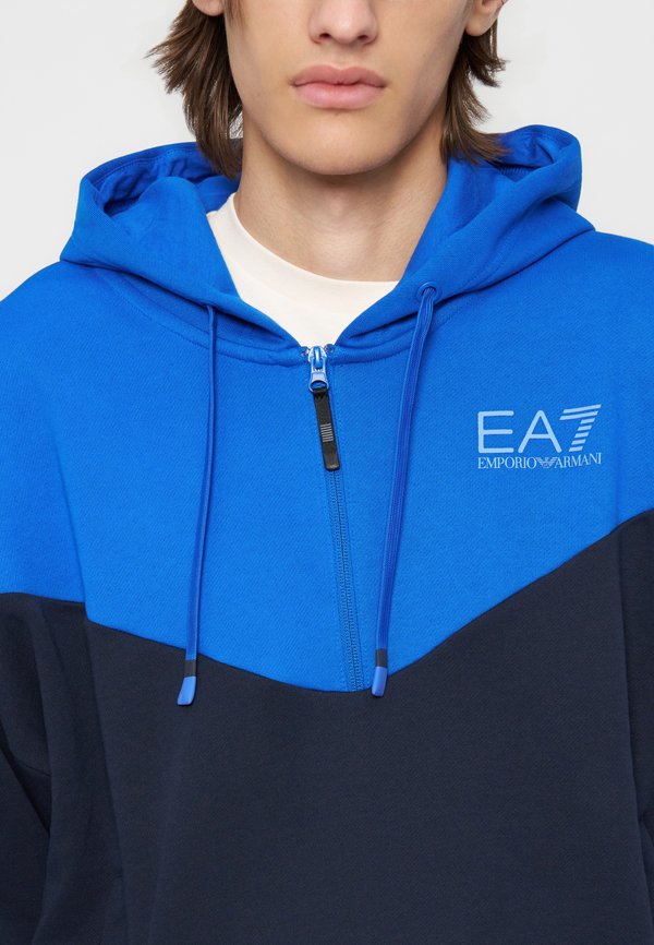 EA7 Emporio Armani