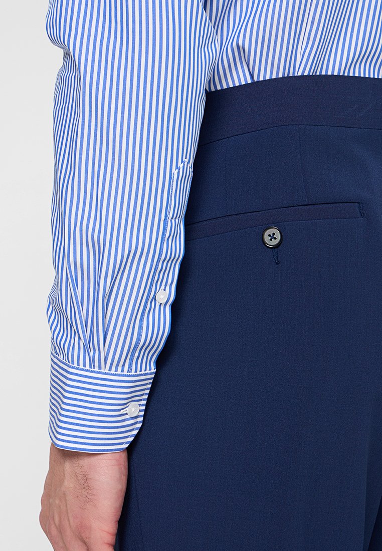 Michael Kors SLIM FIT