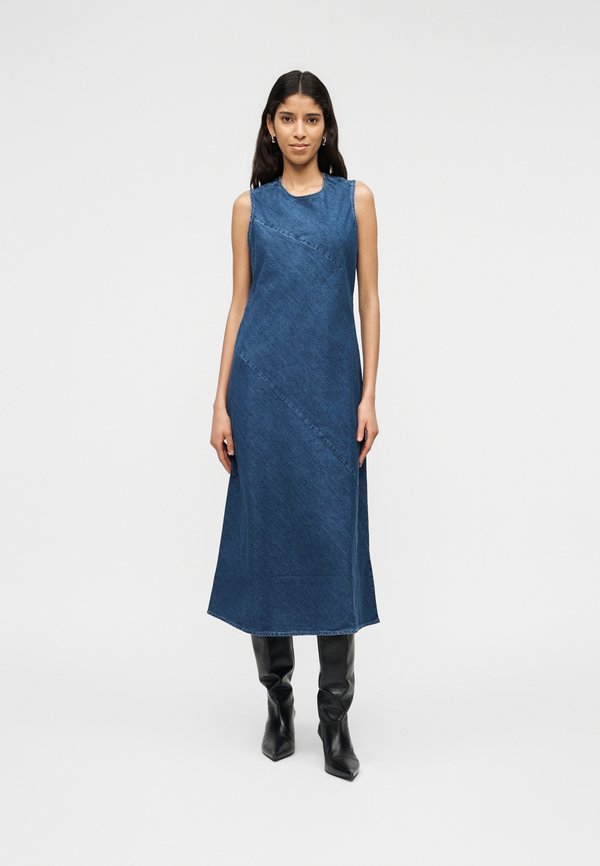DKNY
