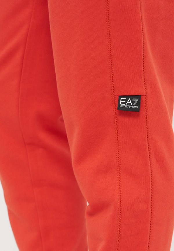 EA7 Emporio Armani