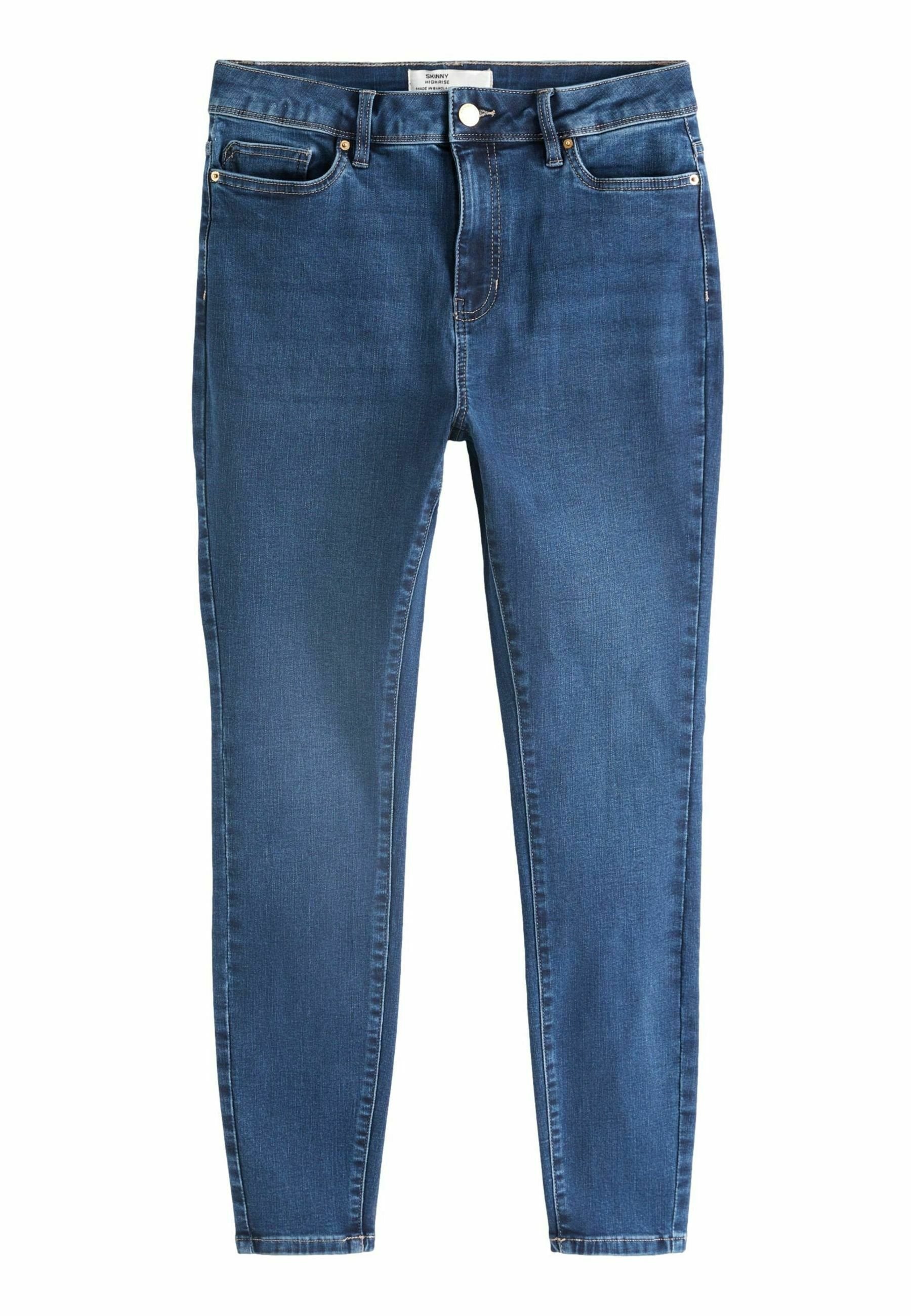 Schmal geschnittene Jeans aus Denim in einem mittelblauen Farbton. Zu den Merkmalen gehören fünf Taschen, ein Knopf- und Reißverschluss sowie ein sauberer Saum.