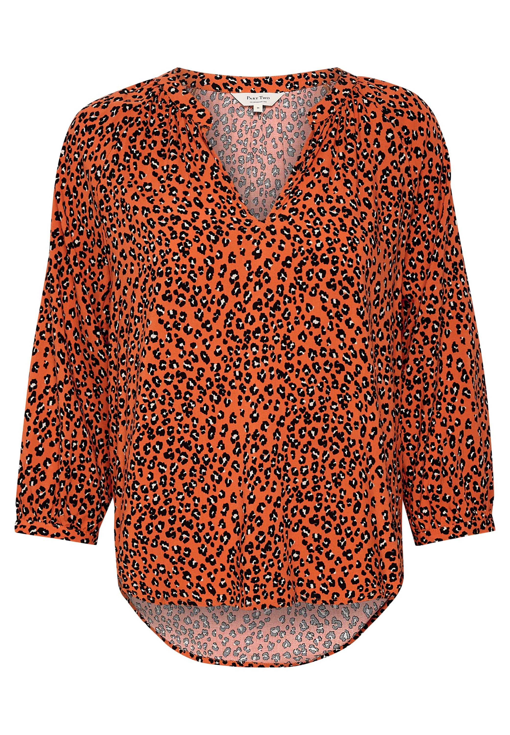 Orange Langarmbluse mit schwarz-weißer Leopardenmuster, V-Ausschnitt und leicht abgerundetem Saum.