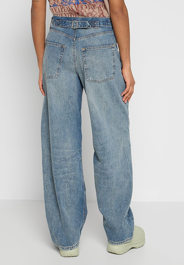 BDG Urban Outfitters