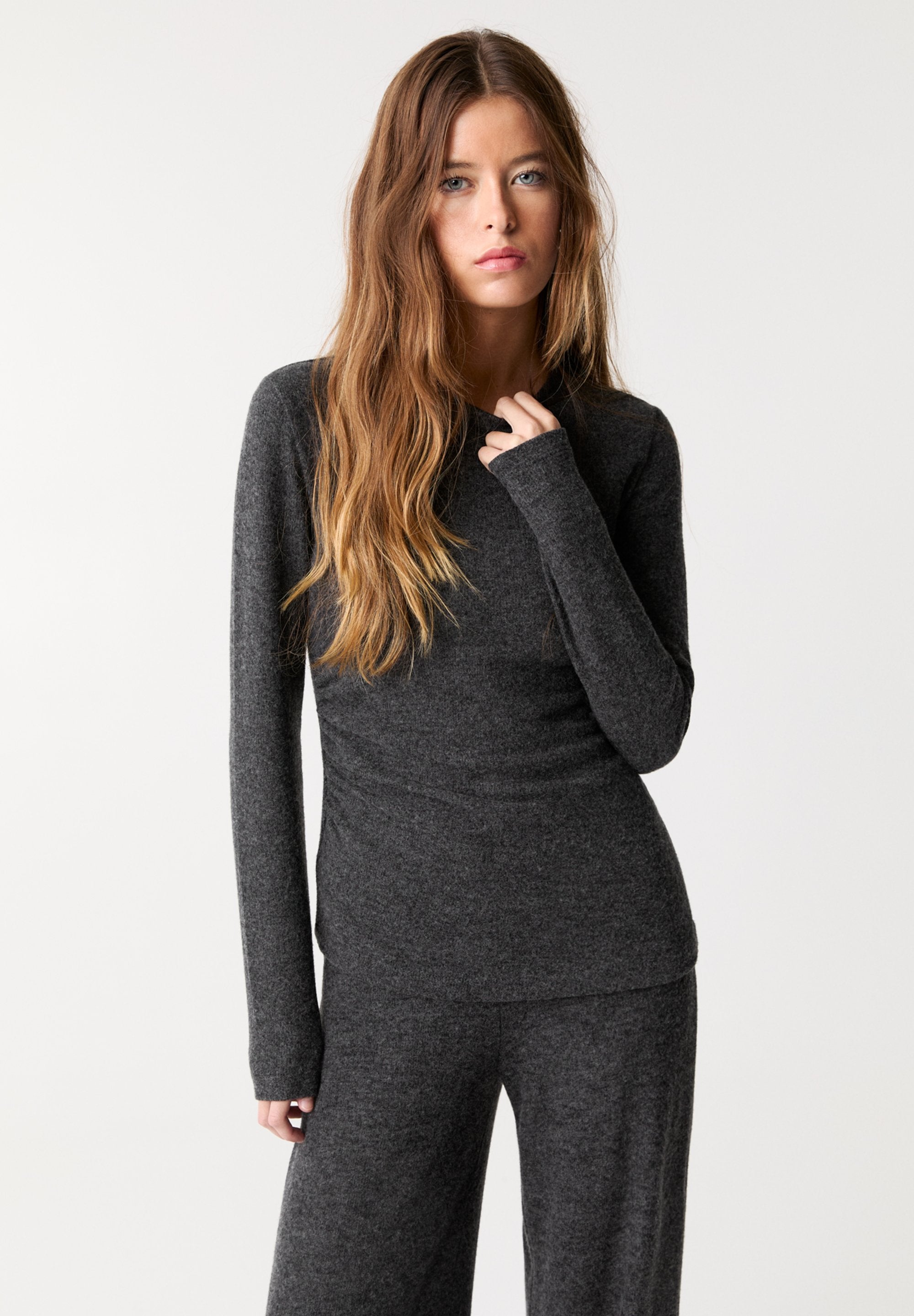 PULL&BEAR ASYMMETRIC WITH SIDE GATHERING