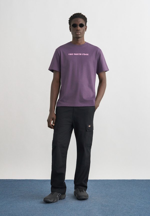 The North Face LOGO TWIST RELAXED SHORT SLEEVE TEE GRAPHIC