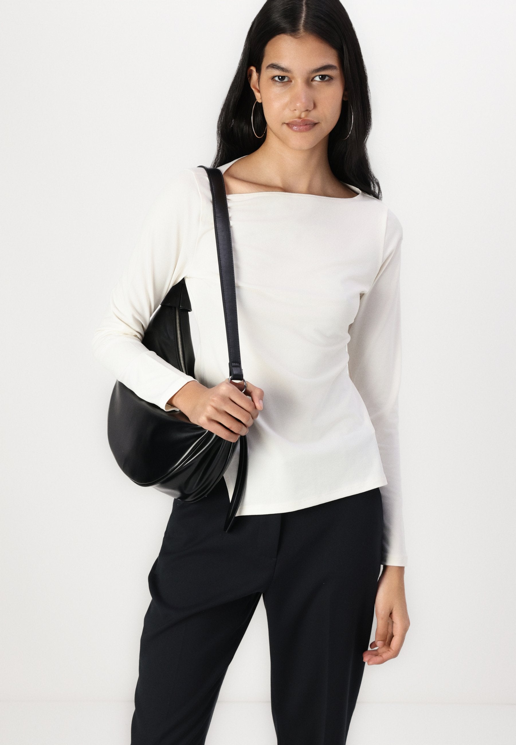 Abercrombie & Fitch Long-Sleeve Asymmetrical Hem Slash Top