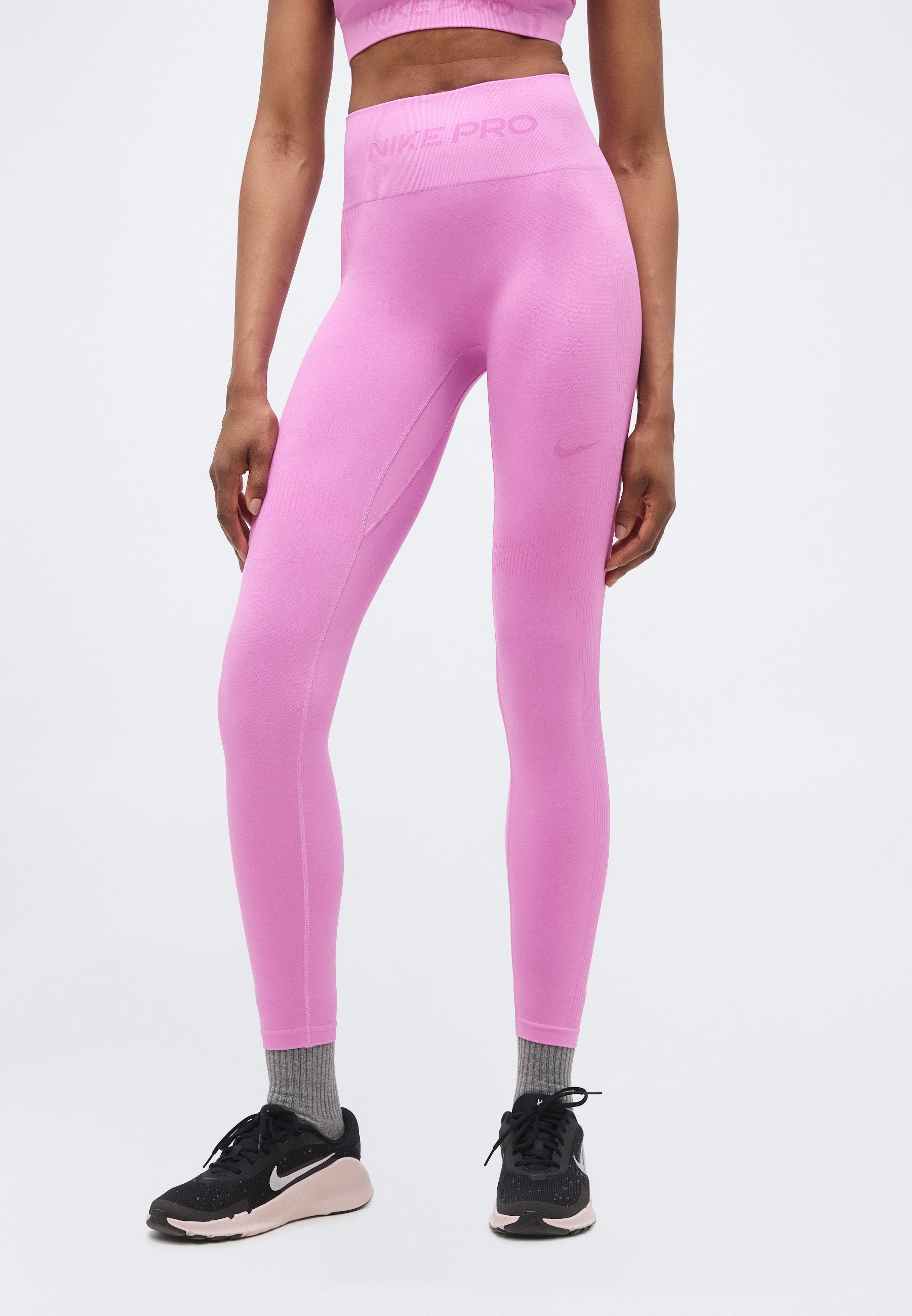 Nike Performance TIGHT