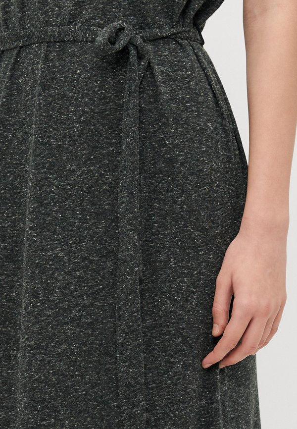Vero Moda Tall VMHANNA CALF DRESS