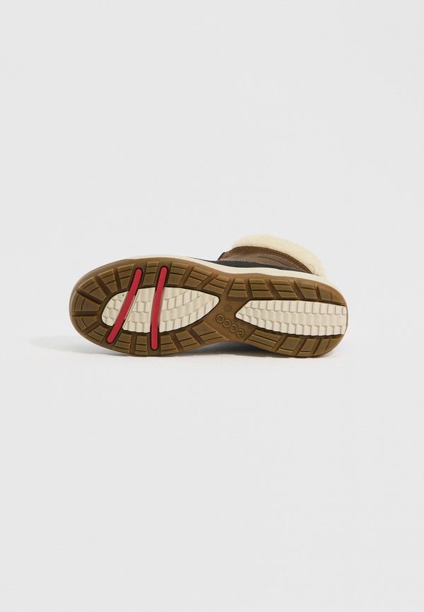 ECCO TRACE LITE