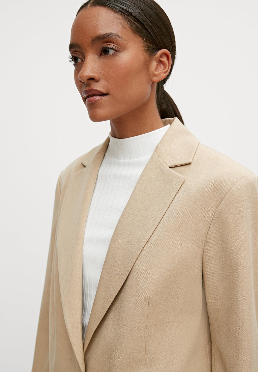comma Blazer Media 4