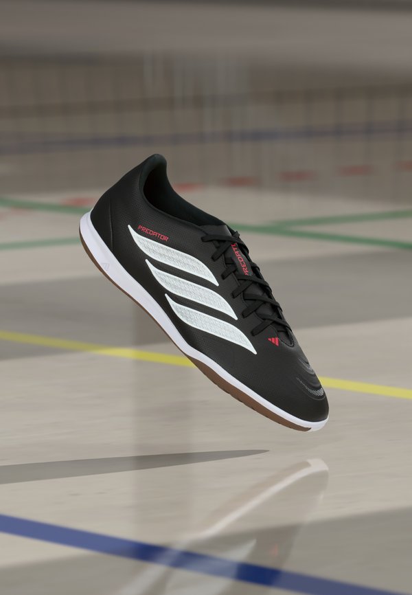 adidas Performance PREDATOR CLUB SALA - Indoor football boots - core black/footwear white/lucid red