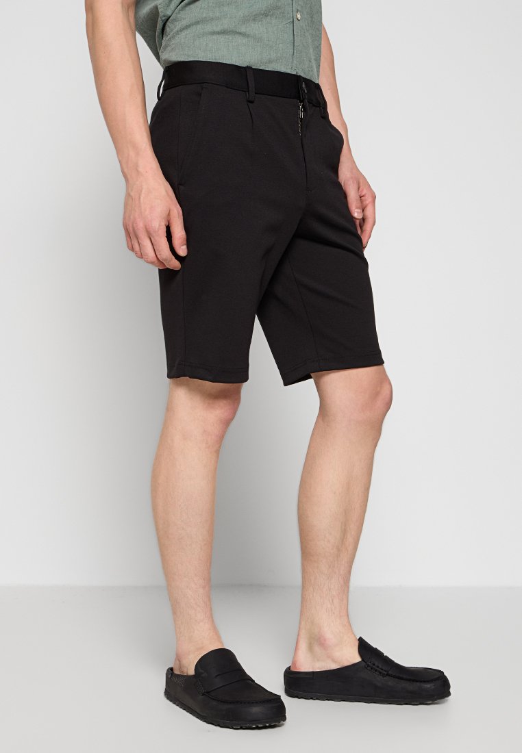 Lindbergh Shorts Media 2