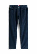 Dunkelblaue Cordhose mit vertikalen Streifen, Fünf-Taschen-Design, Metallbeschlägen und geradem Bein.