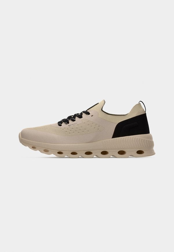 Pier One by Zalando