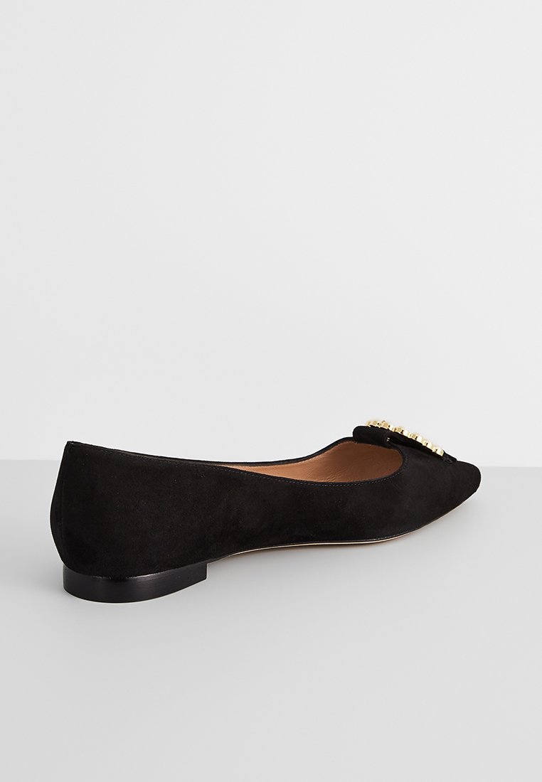 Stuart Weitzman