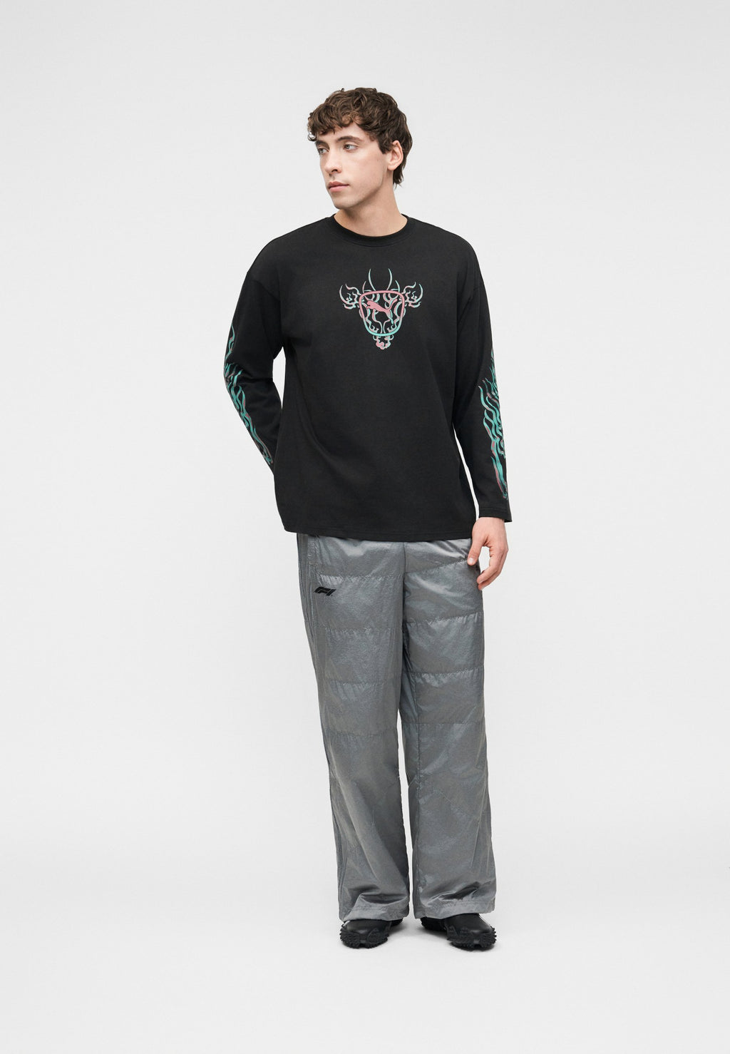 Puma OVERSIZED GRAPHIC LONGSLEEVE TEE UNISEX