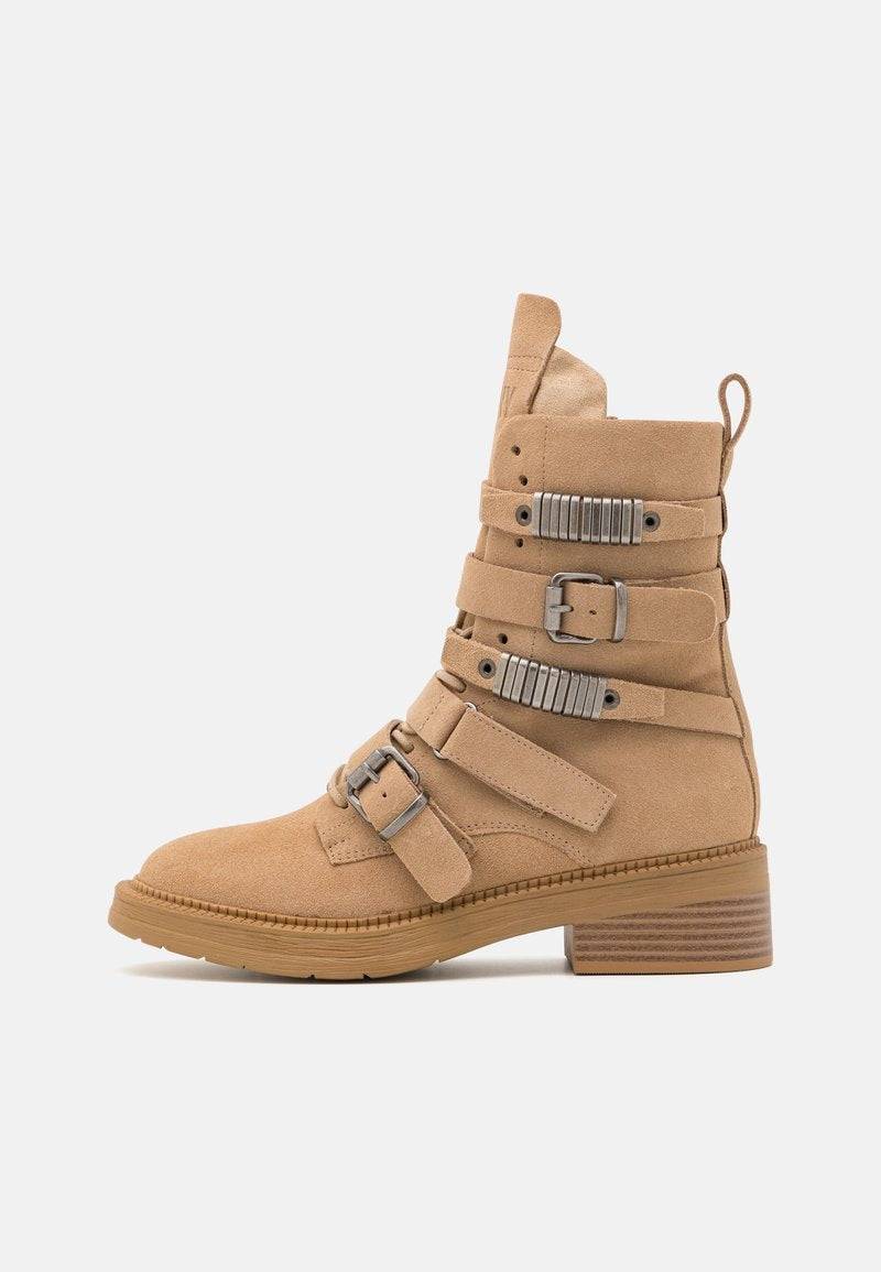 ITA STRAPPY BOOT HARDWARE  Media 1