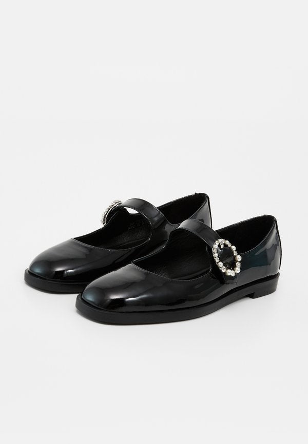 Stuart Weitzman LORALEI