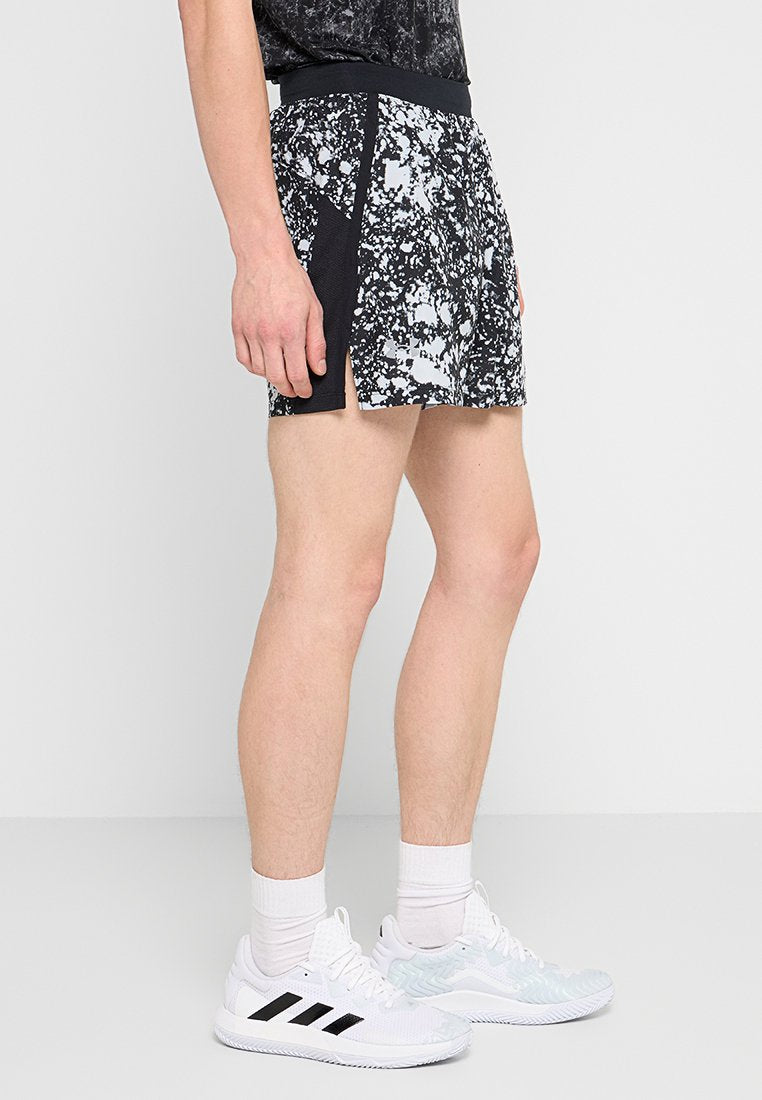 Under Armour LAUNCH SLIM FIT