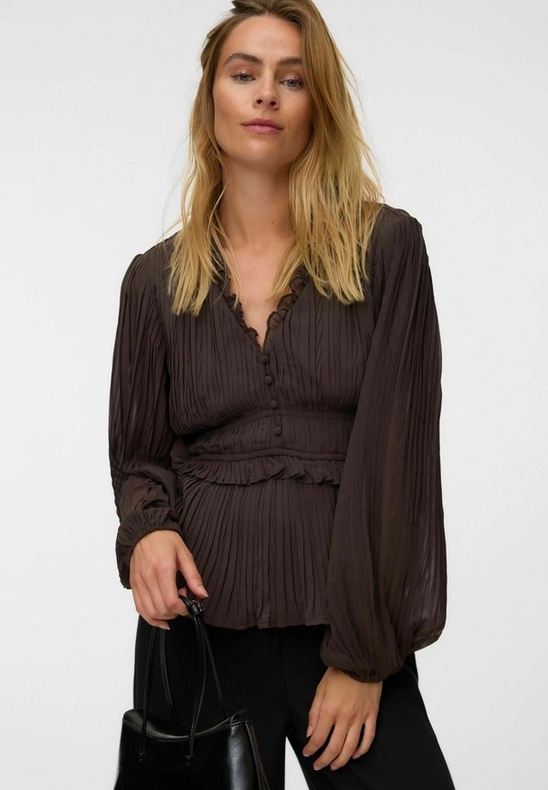 Vero Moda VMDORA DETAIL PLISSE - Blouse - chocolate brown