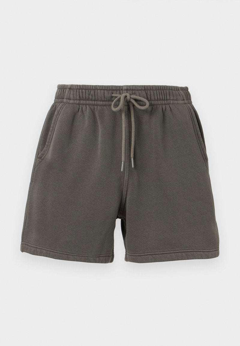 Dunkelgraue Baumwollshorts mit elastischem Bund, Vordertaschen und Kordelzug in der Mitte.