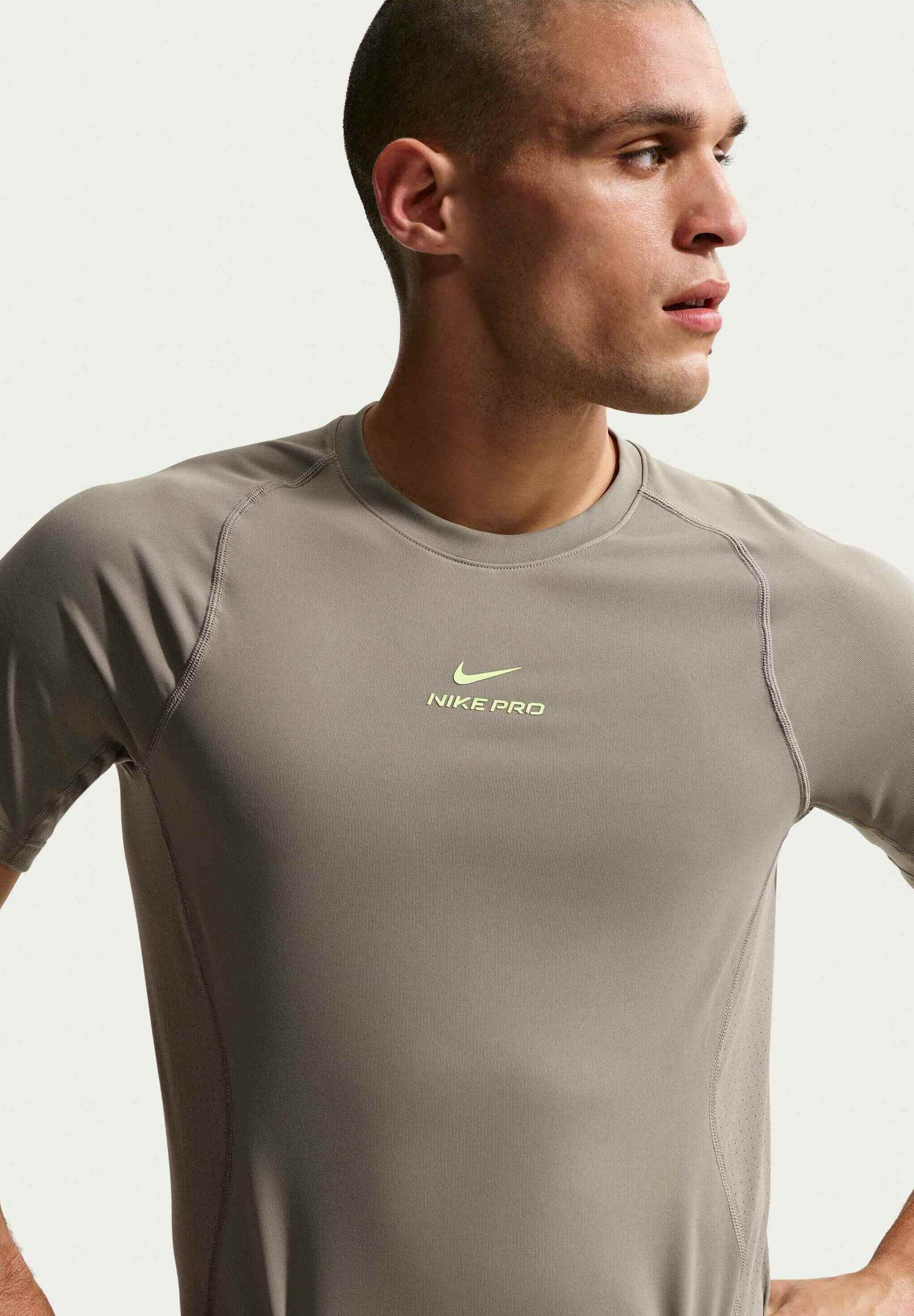 Nike Performance