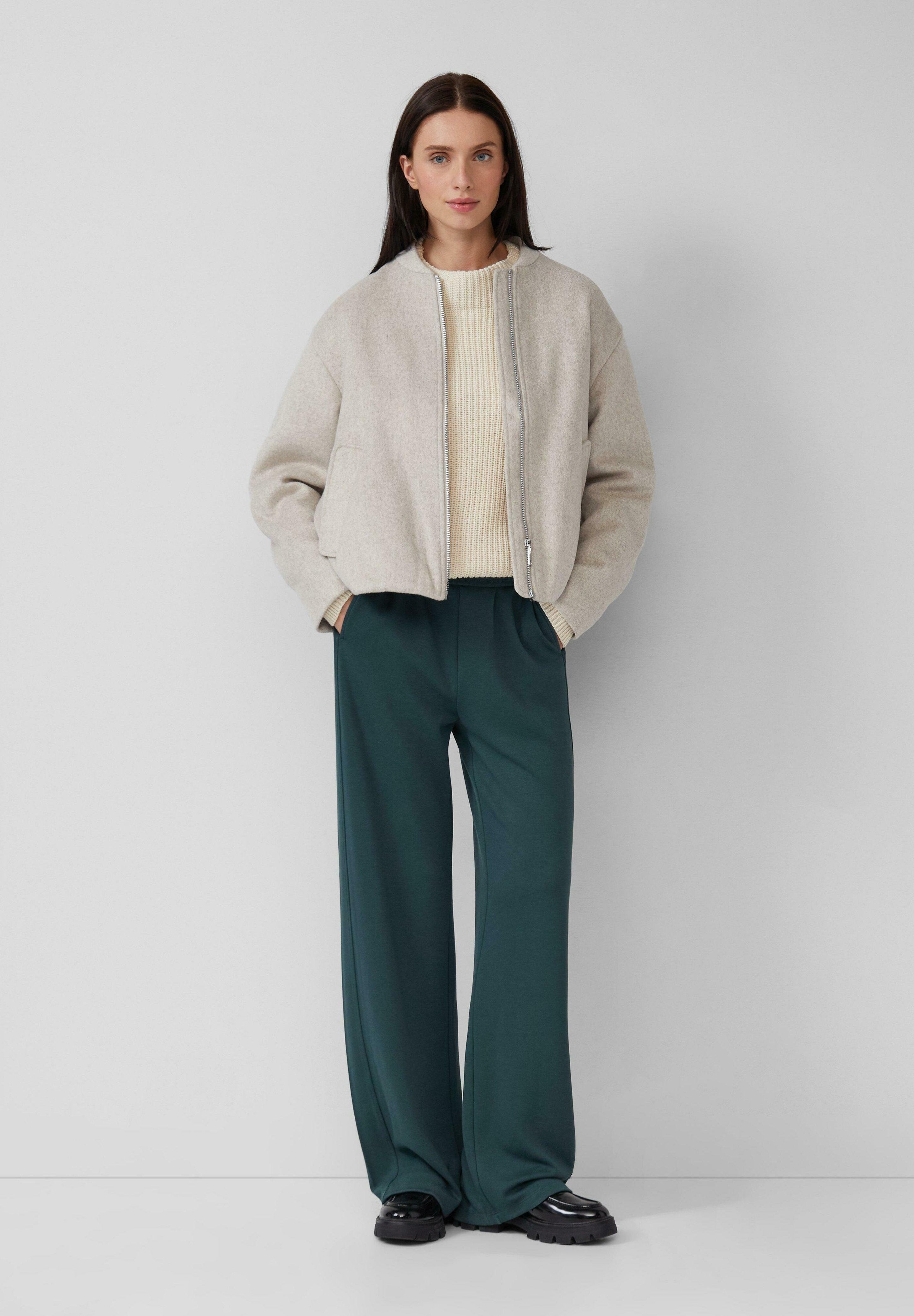 IM RELAXED FIT MIT WEITEM  Media 2
