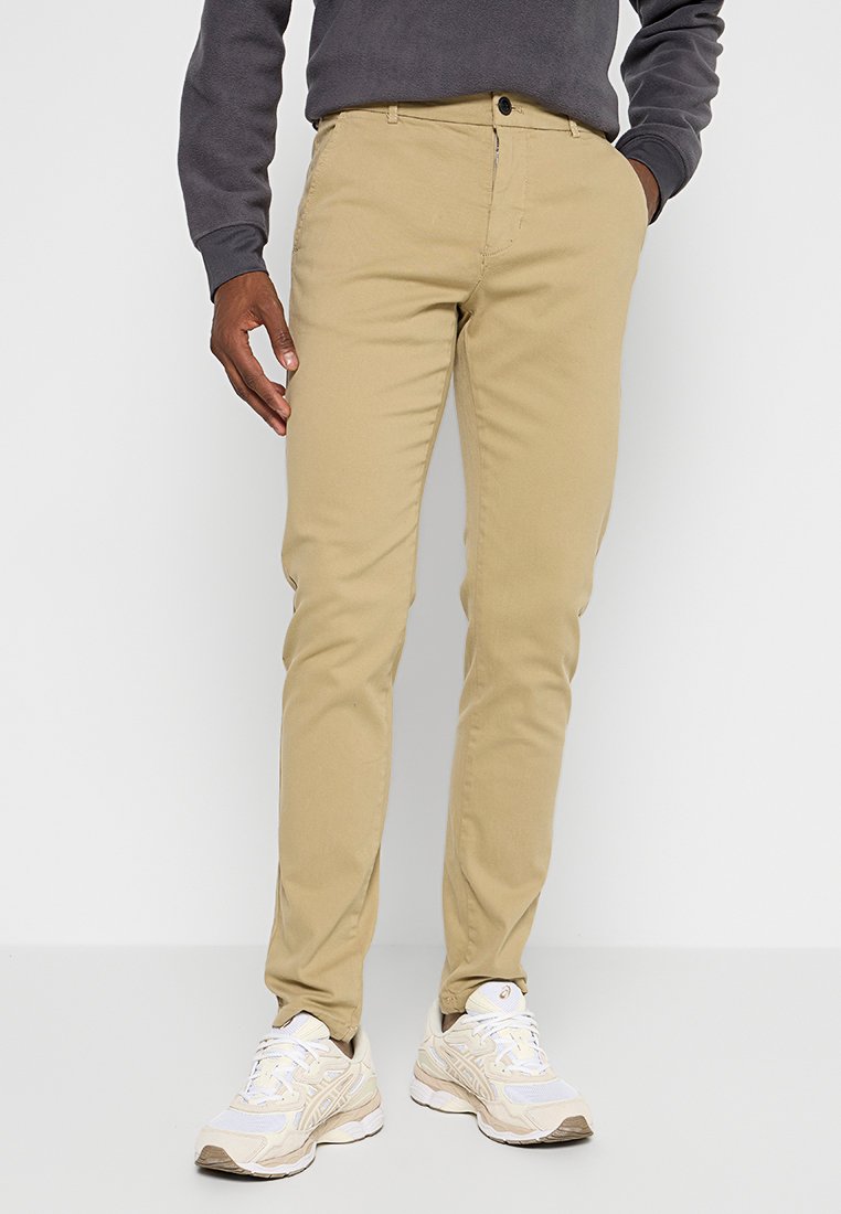 Lindbergh Chino Media 1