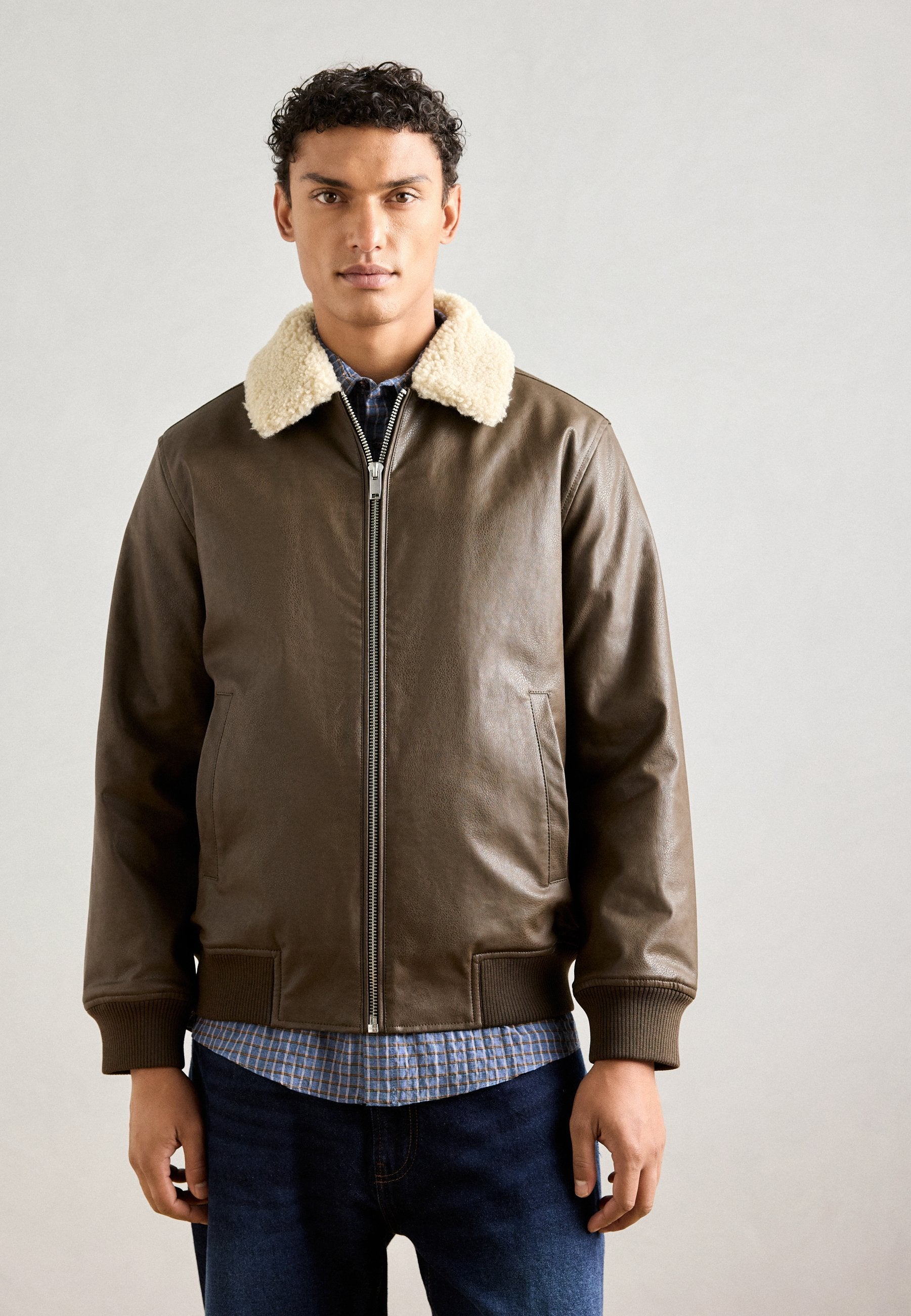 JACKET Media 3