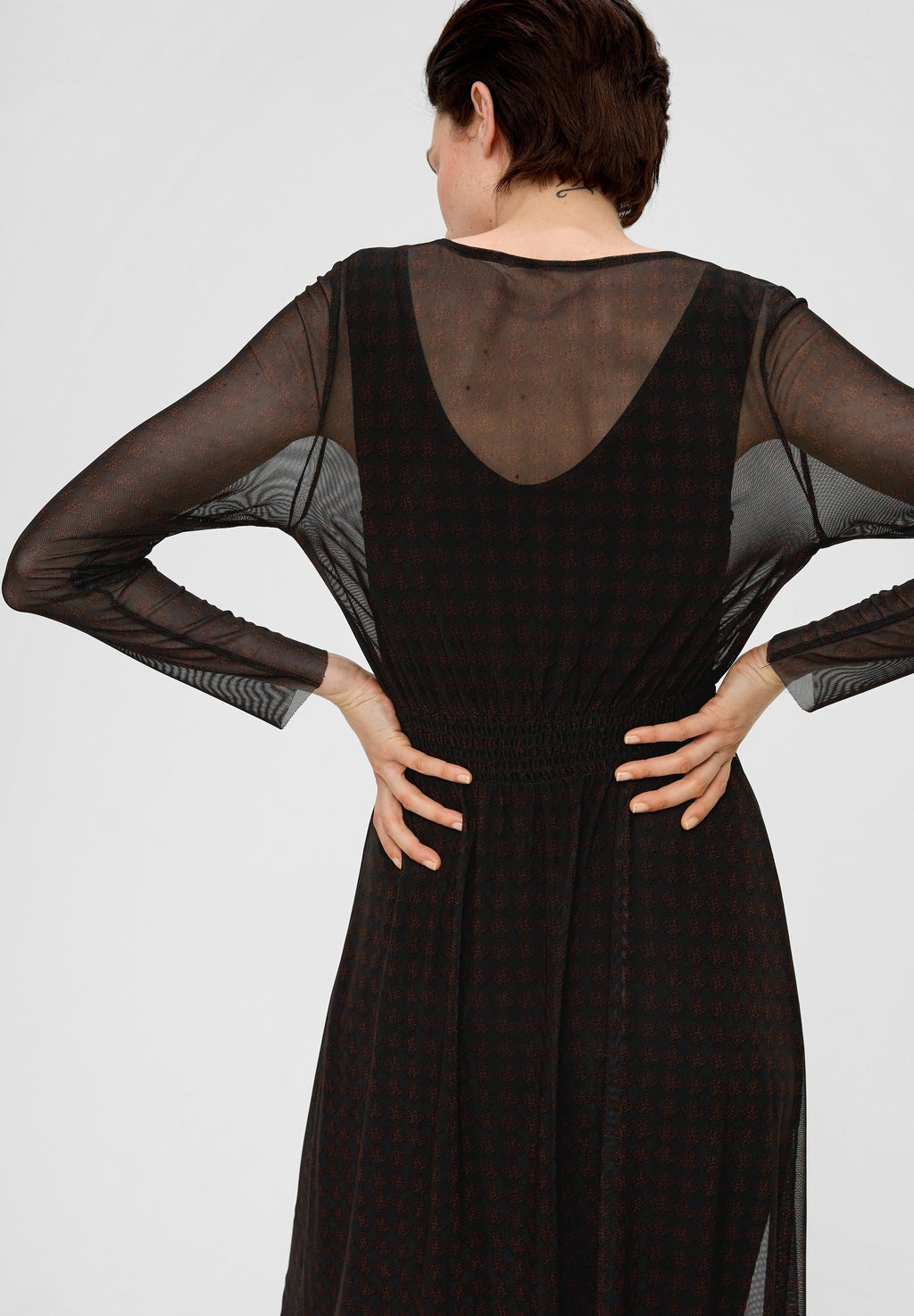 s.Oliver BLACK LABEL  MIT SMOK DETAIL