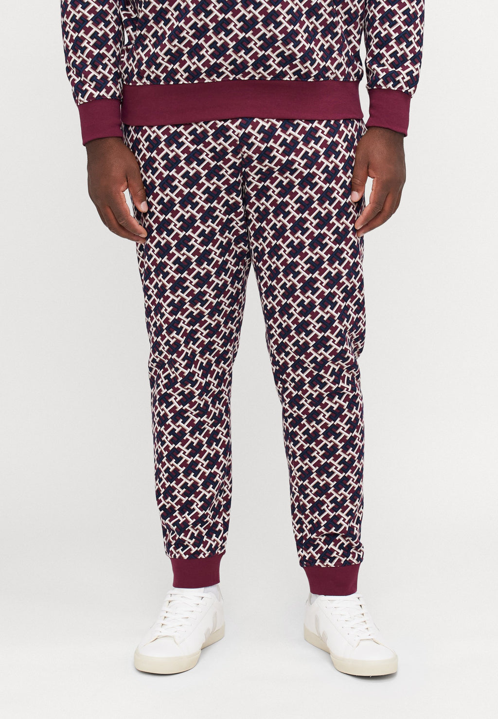 MONOGRAM UNISEX Media 3