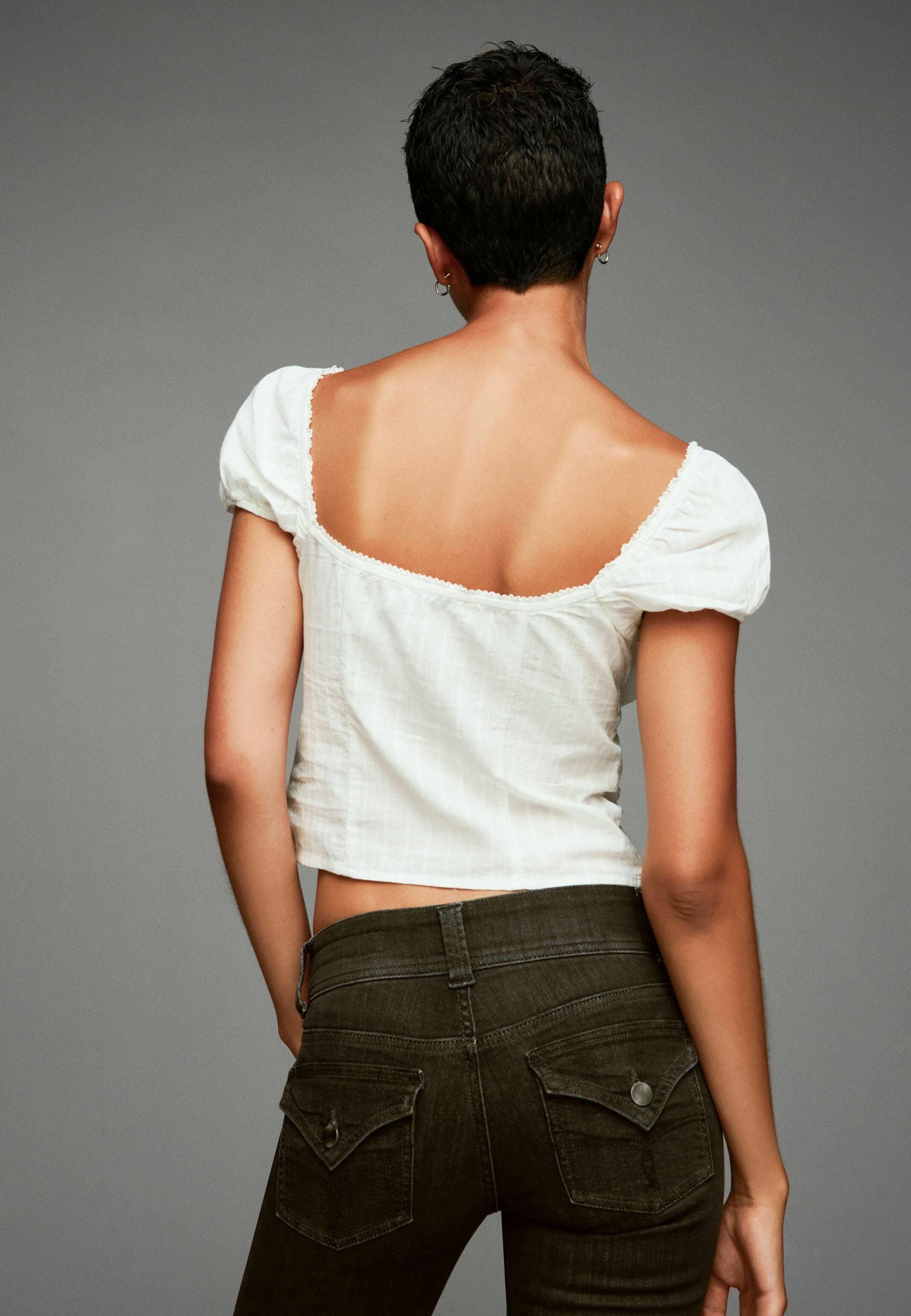 Bershka TEXTURED SHORT SLEEVE