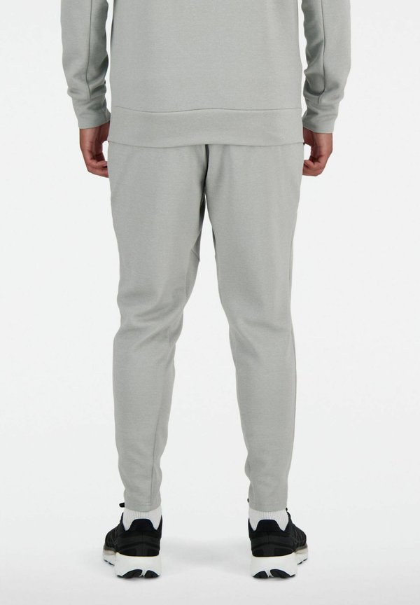 New Balance TECH
