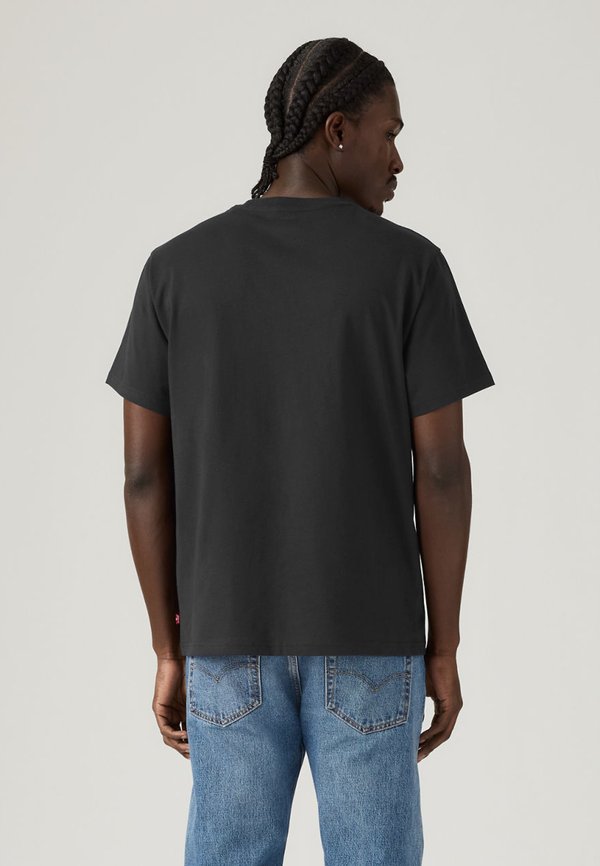 Levi's® RELAXED FIT TEE