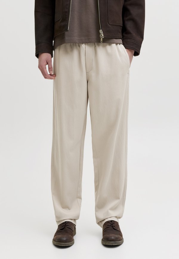 Jack & Jones Loose Fit - Trousers - pumice stone