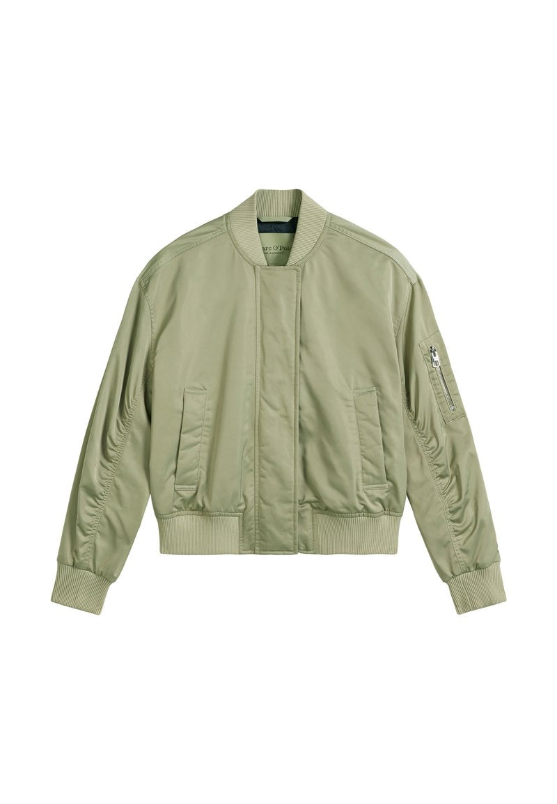 MARC O’POLO X DFB TRAVEL COLLECTION BLOUSON, KNITTED DETAILS, CONTRAST LINING, WELT POCKETS Media 1