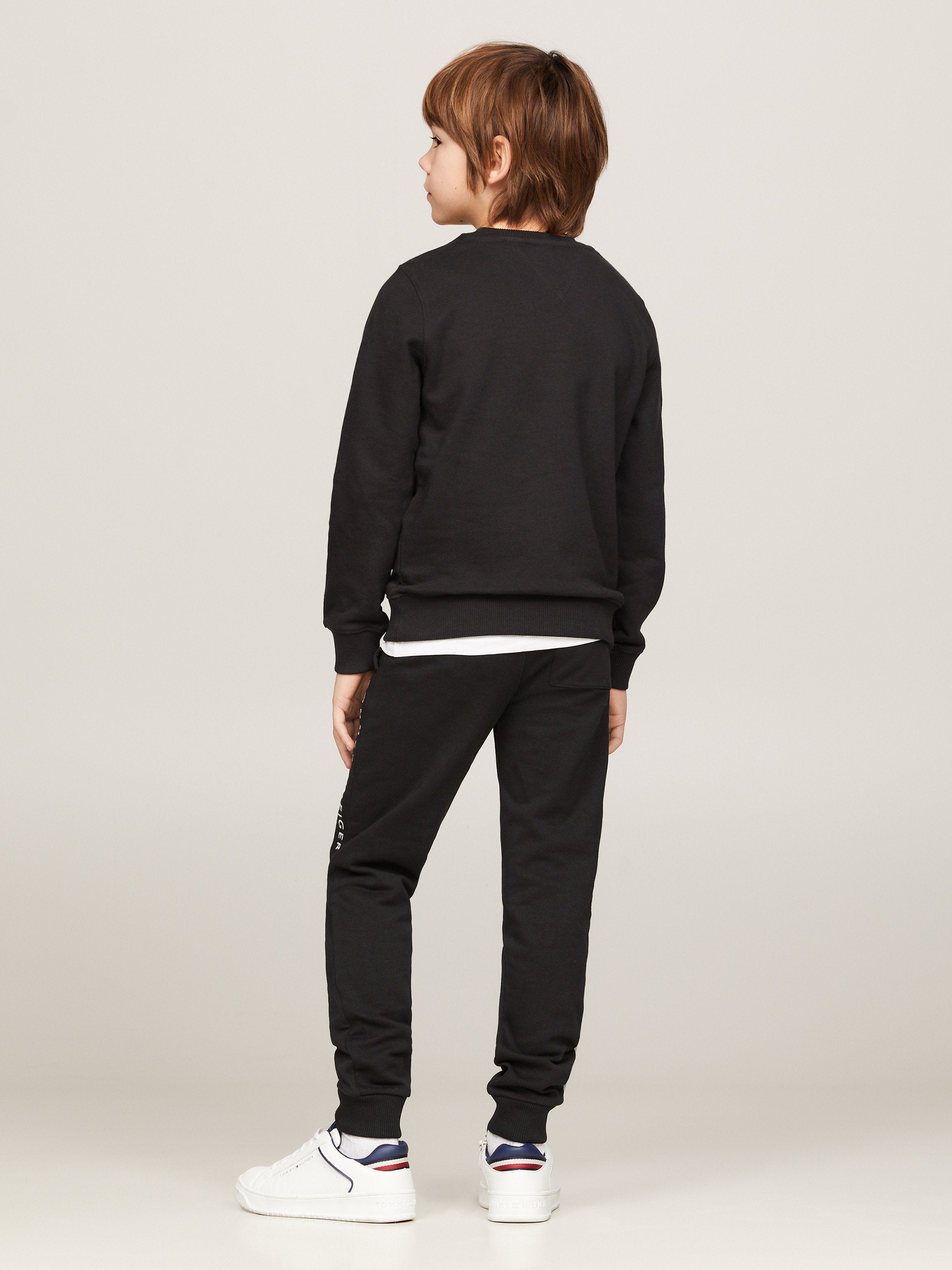 ESSENTIAL UNISEX Media 4