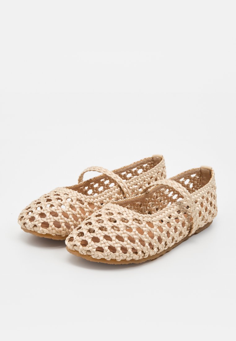 Bianco Mary Jane shoes BIASTELLA