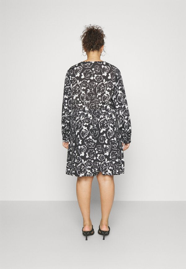 Vero Moda Curve VMMARISOL V-NECK SHORT DRESS