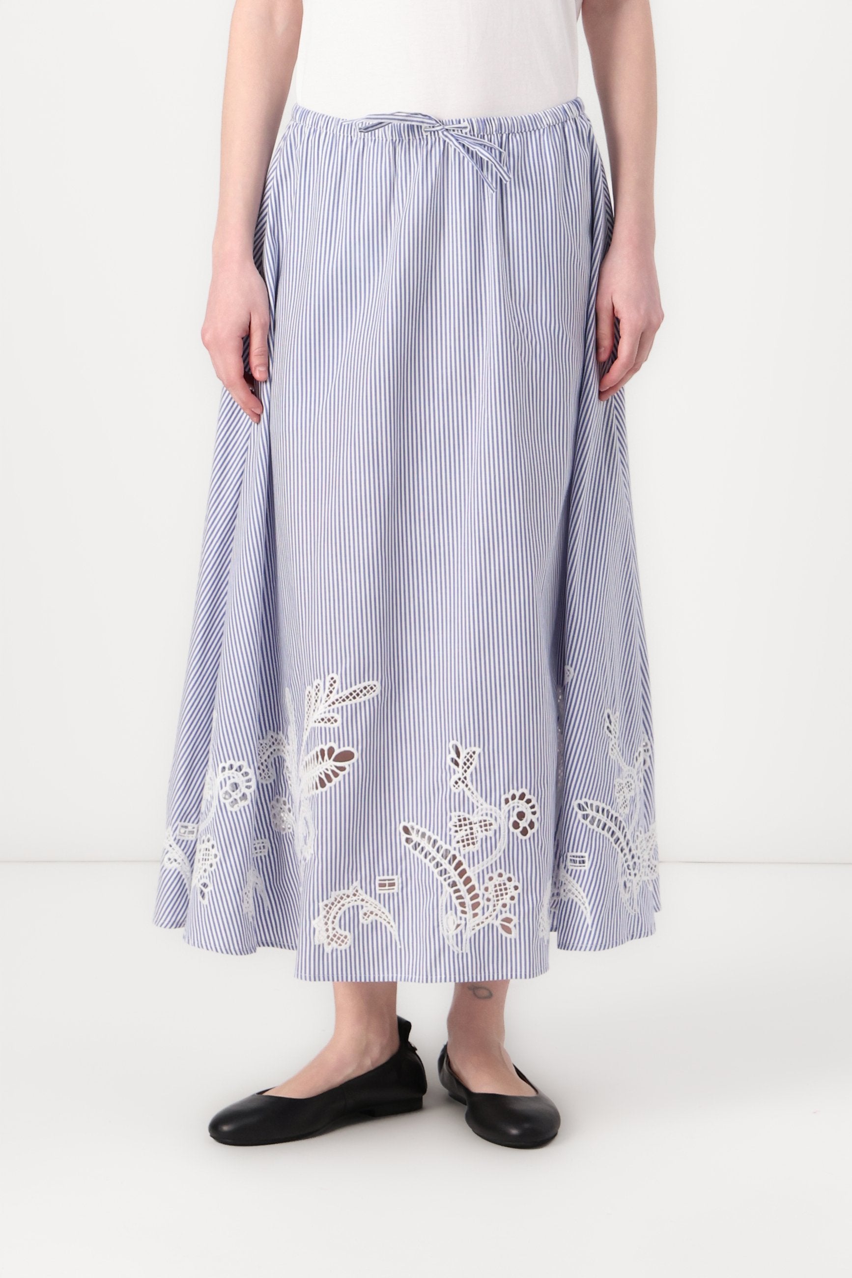 BRODERIE ANGLAISE LONG SKIRT Media 3
