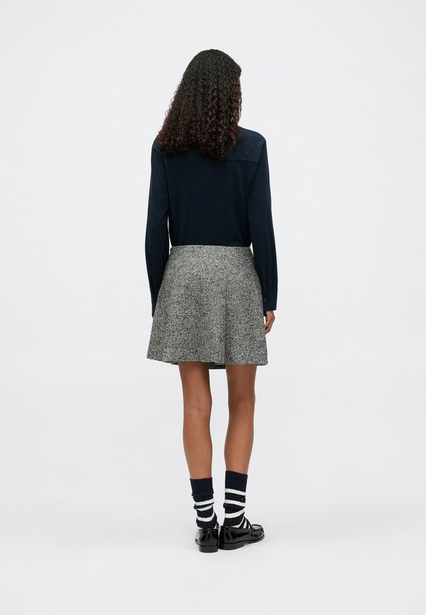Tommy Hilfiger FESTIVE RELAXED HOUNDSTOOTH WOOL BLEND MINI SKIRT