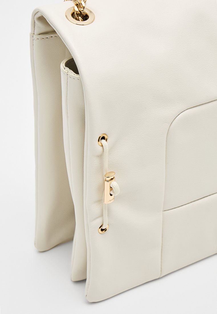 Lancel BILLIE