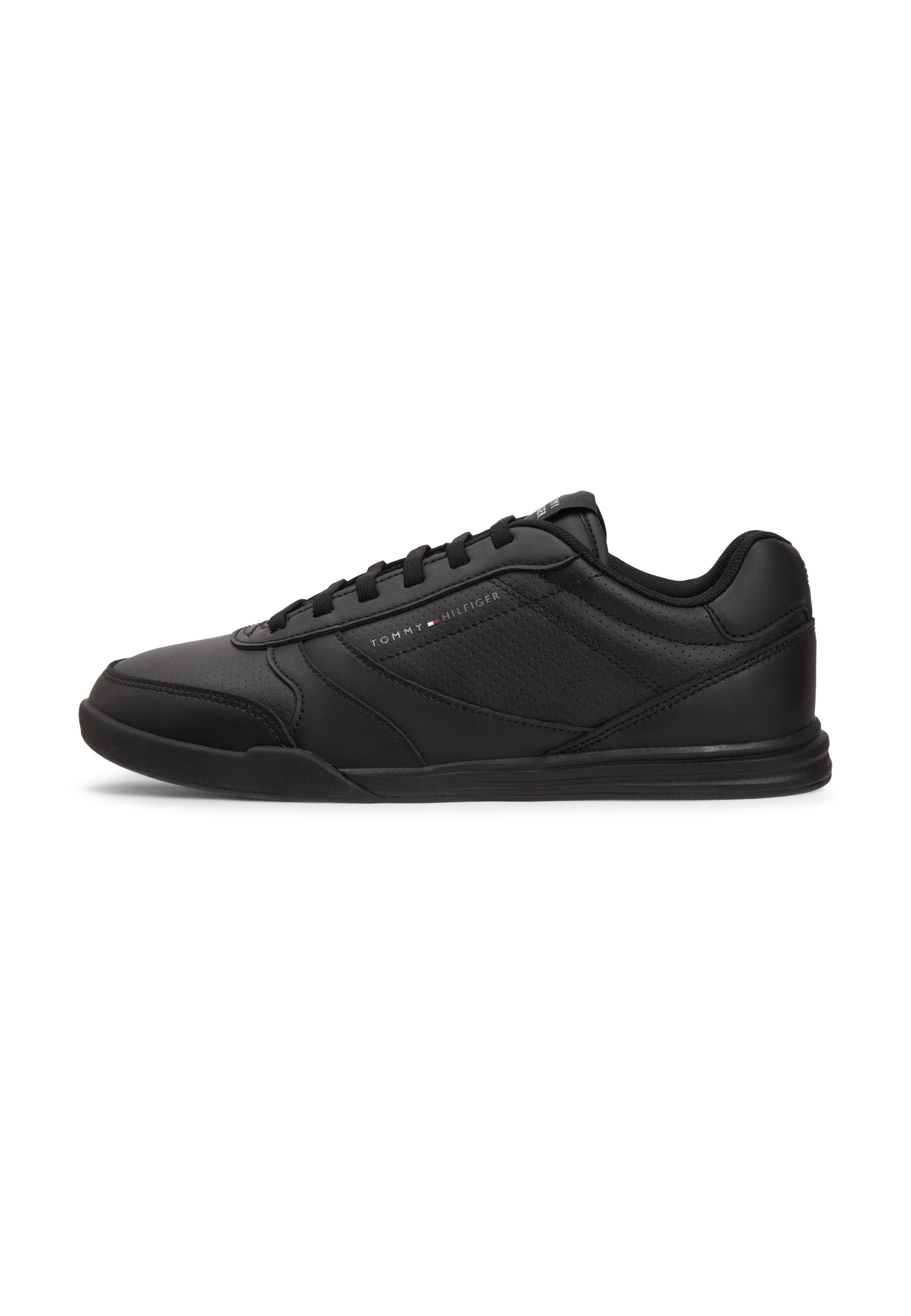CONTRAST HEEL TRAINERS WITH LEATHER Media 1
