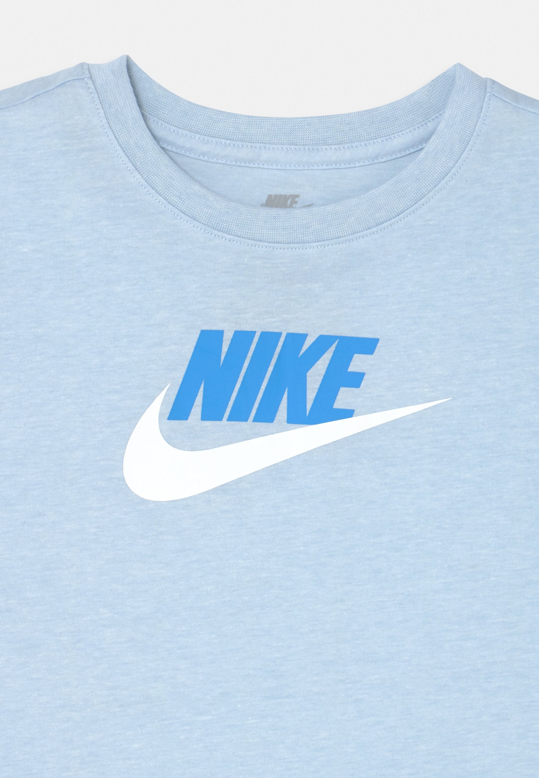 Nike Sportswear CLUB BOXY TEE