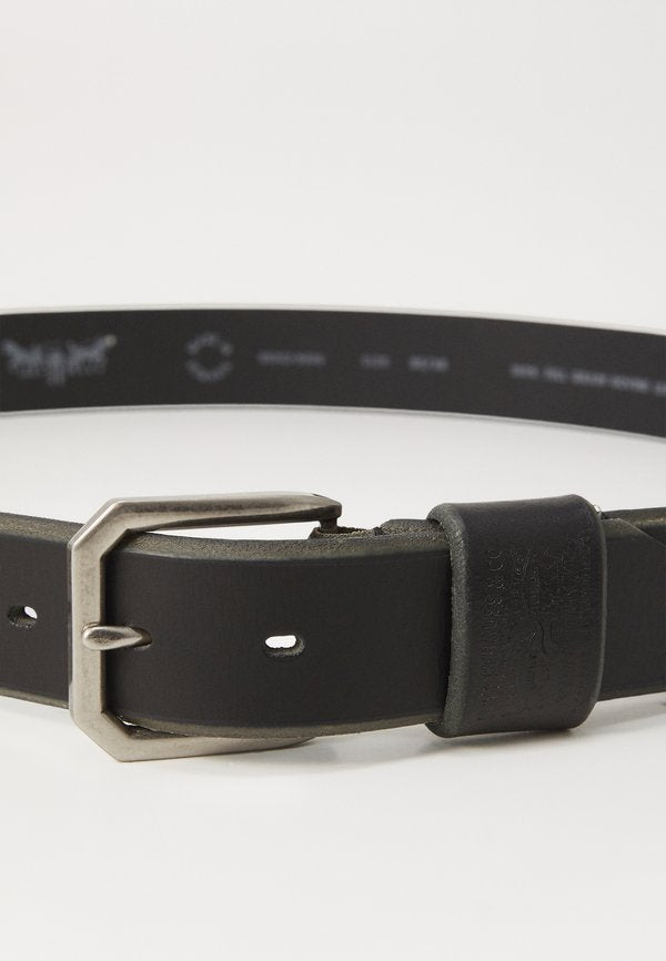 Levi's® WIDE LOOP TWO HORSE BELT