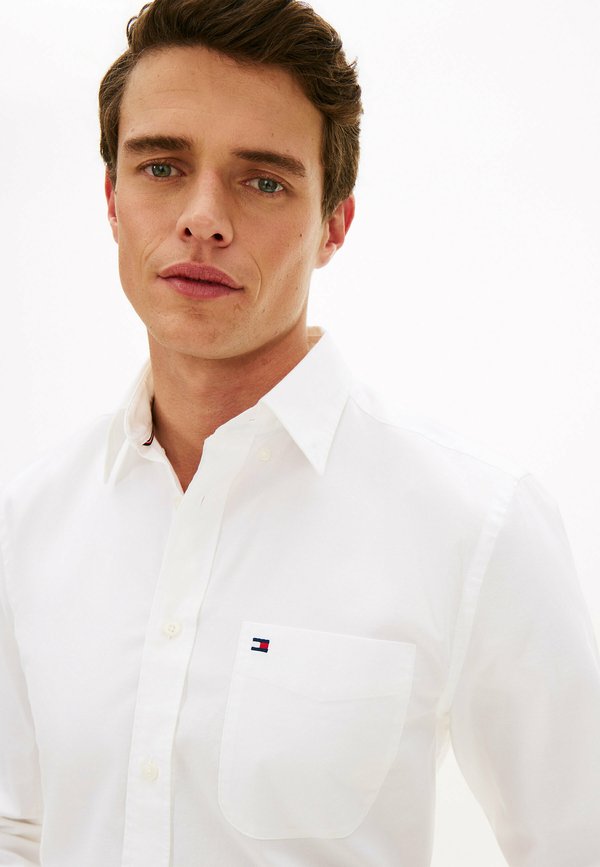 Tommy Hilfiger REGULAR FIT
