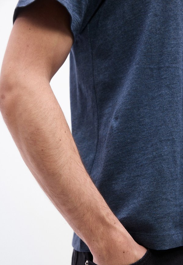 Calvin Klein Jeans SS HERO MONOLOGO TEE 20S