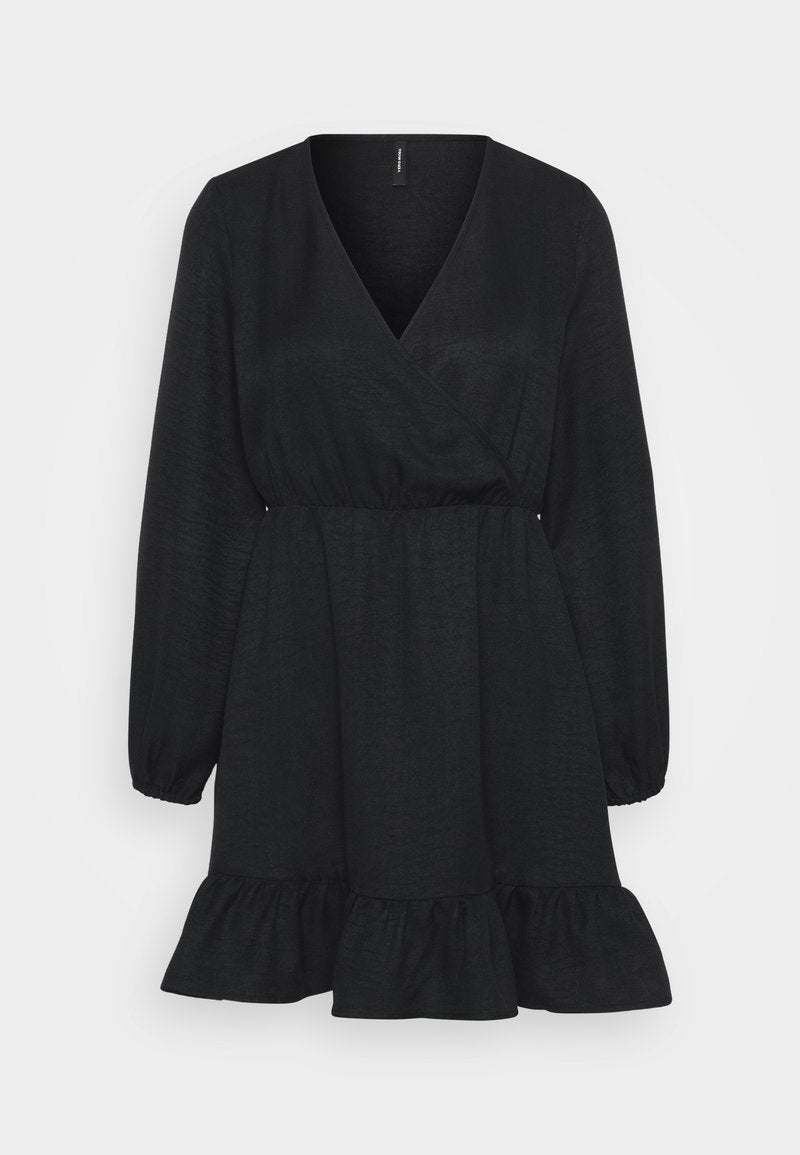 Schwarzes Wickelkleid aus strukturiertem Stoff, mit langen Puffärmeln, tailliertem Schnitt und einem rüschierten Saum. Einfaches und elegantes Design.