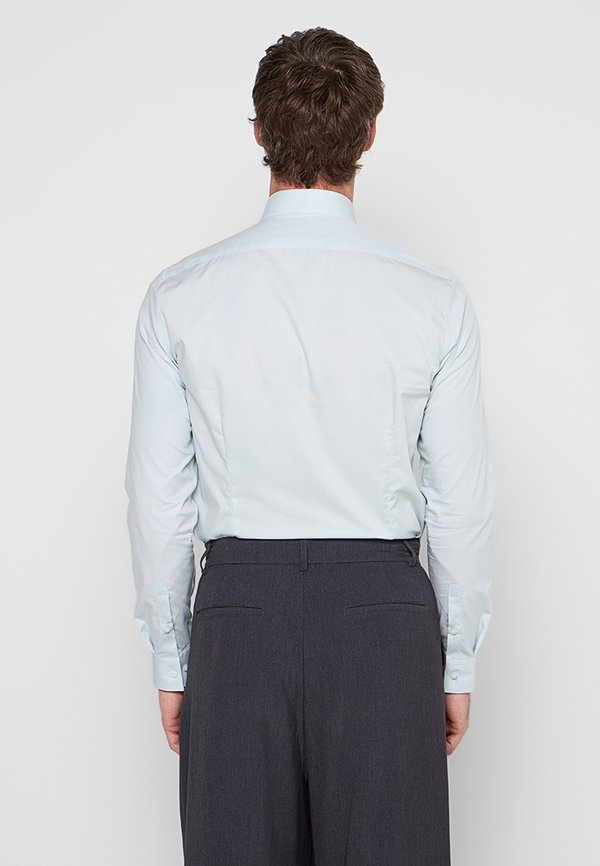 Calvin Klein SLIM FIT