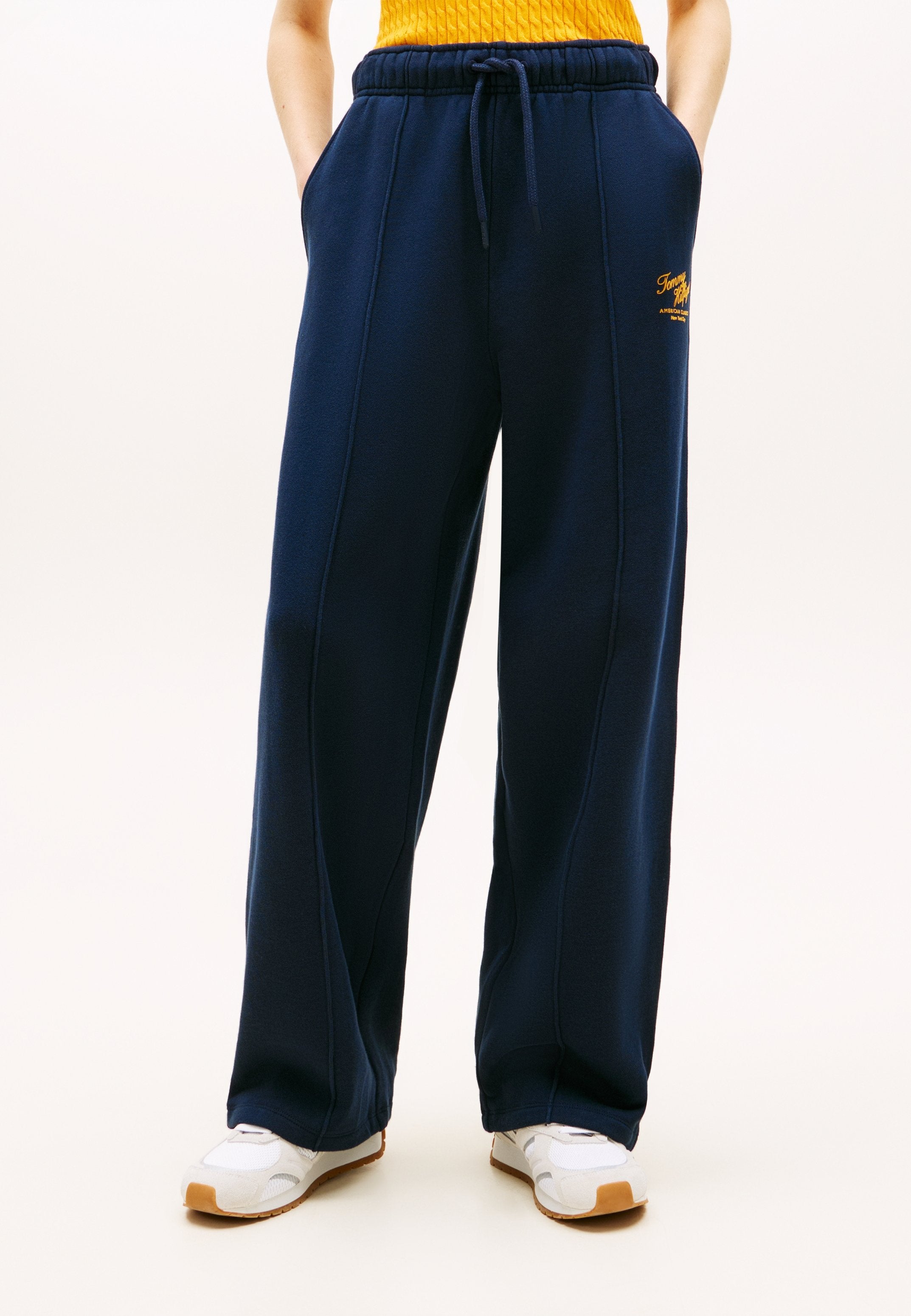 LOGO RELAXED TERRY DRAWSTRING JOGGERS Media 3